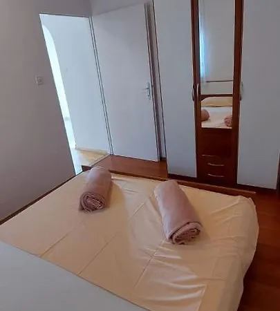 Viki Апартаменти *